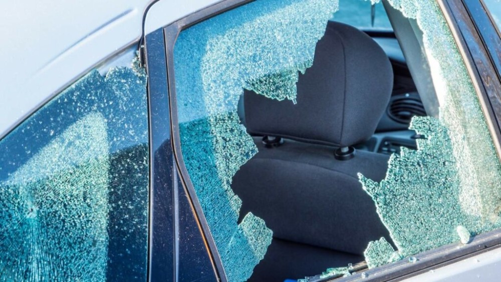 car window breaker laminated glass